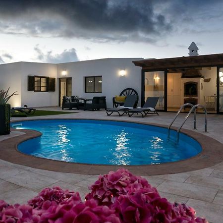 Casa Valeria Villa Тинахо Екстериор снимка
