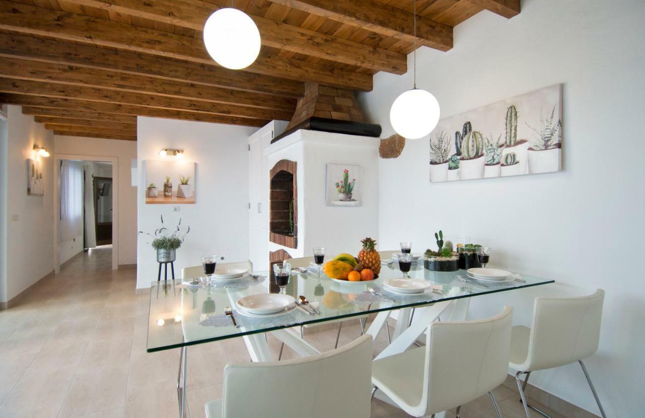 Casa Valeria Villa Тинахо Екстериор снимка